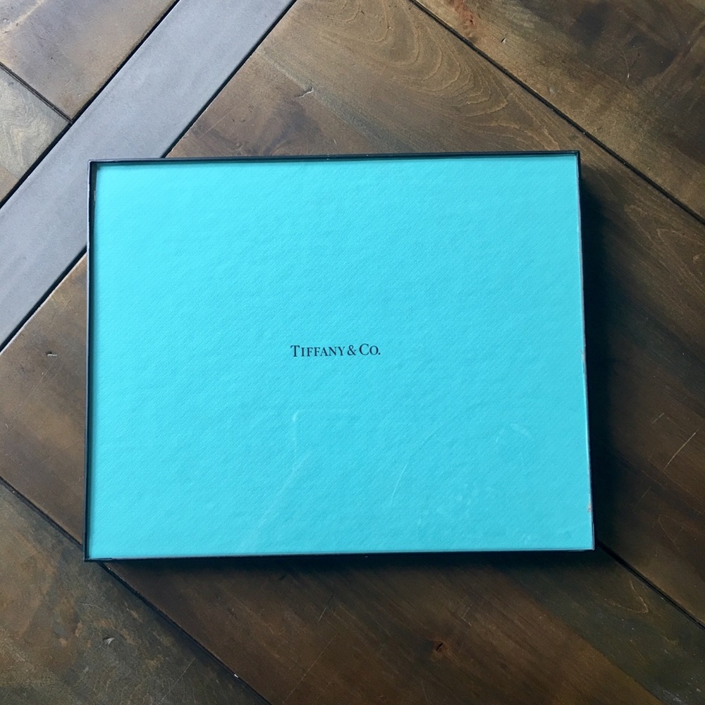 Tiffany & Co. logo box - Picture 1 of 1